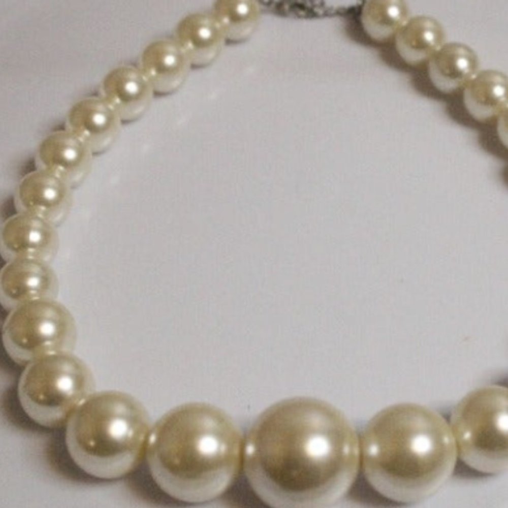 Pearl necklace